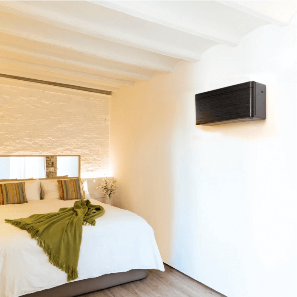 17. Aparat de aer condiționat Daikin Stylish Bluevolution FTXA20AT-RXA20A